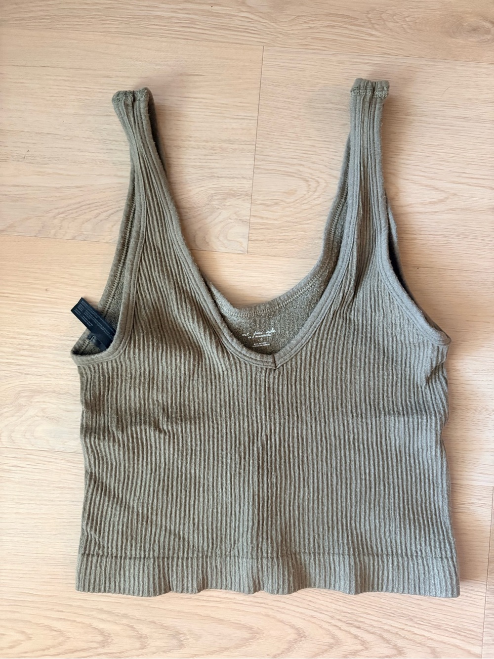 Urban Outfitters Ribbed V-Neck Tank Top - Olive Green size L
